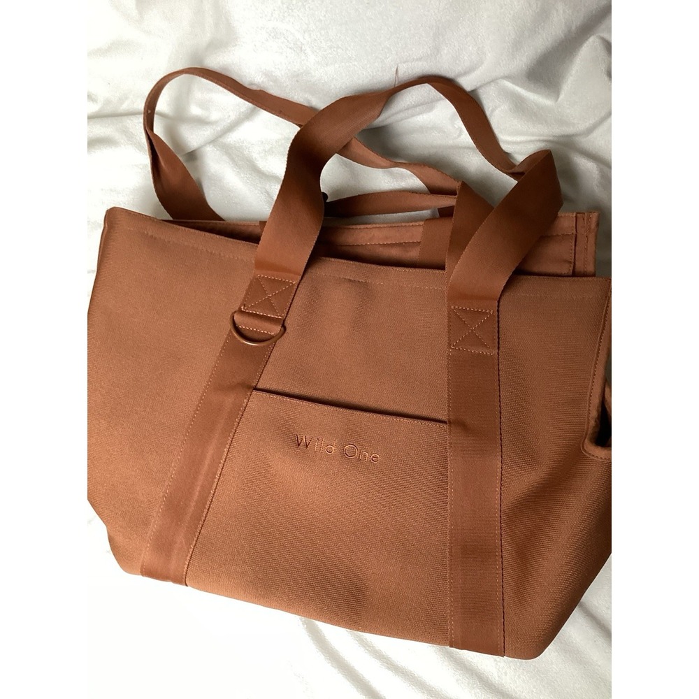 Wild One Everyday Pet Carrier in the color Cocoa